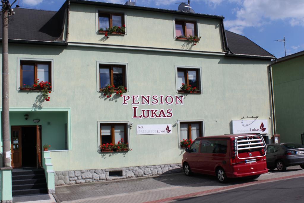 Pension Lukas Karlsbad Buitenkant foto