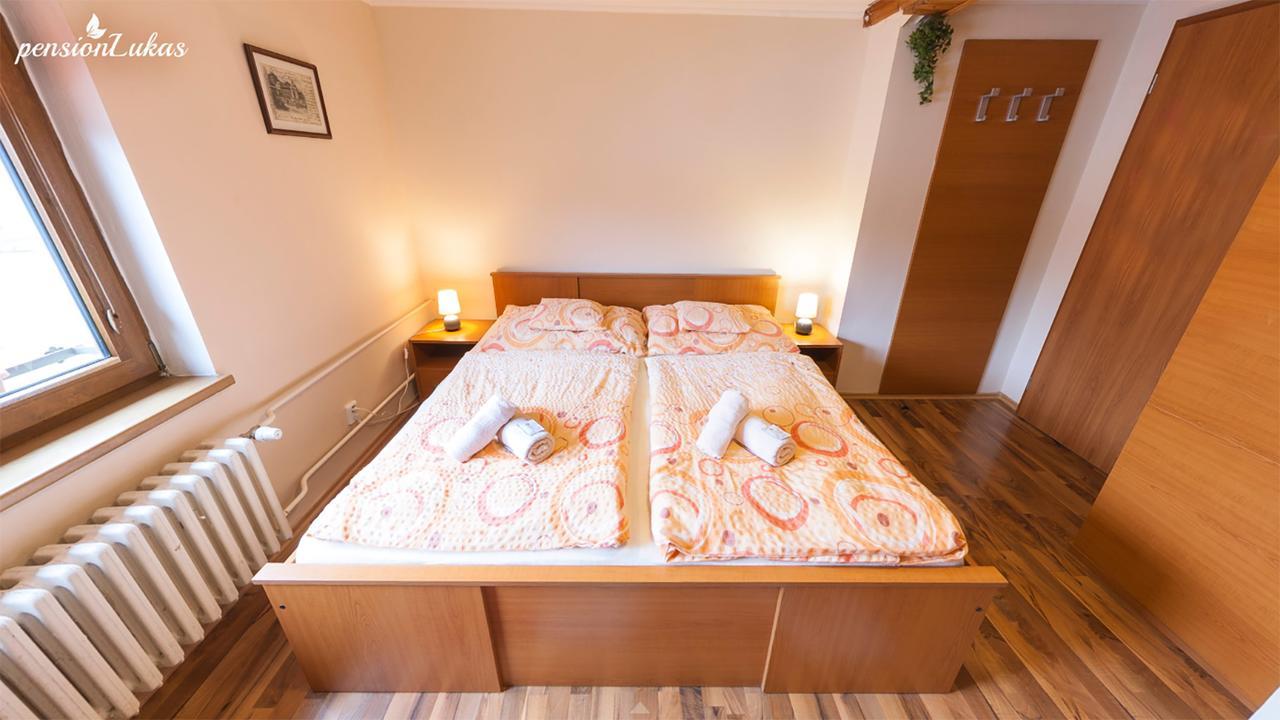 Pension Lukas Karlsbad Buitenkant foto