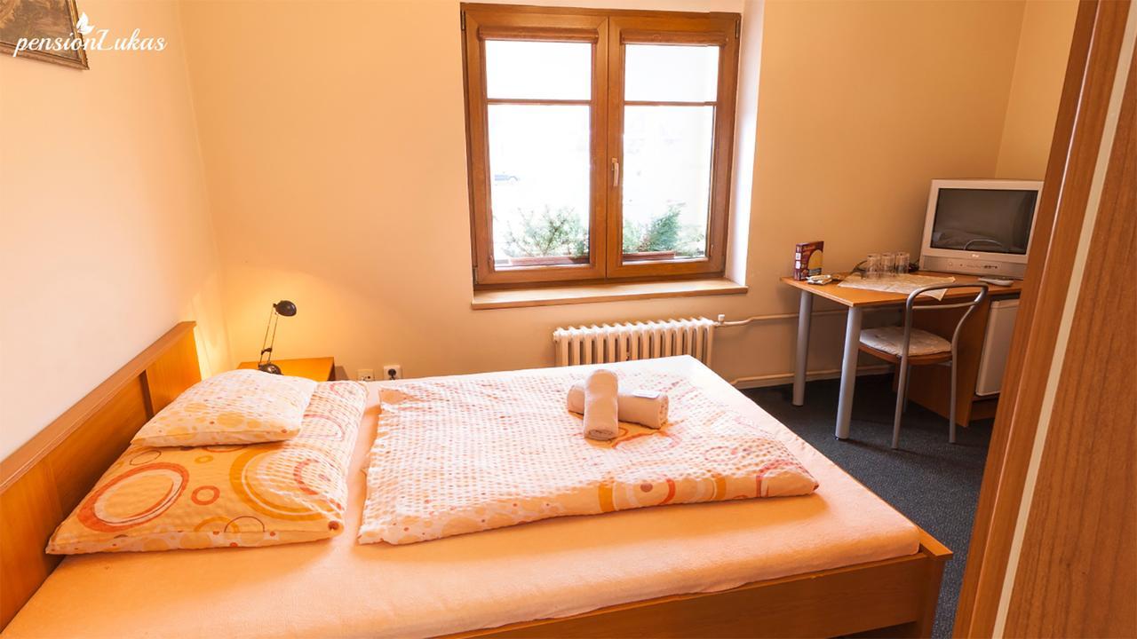 Pension Lukas Karlsbad Buitenkant foto