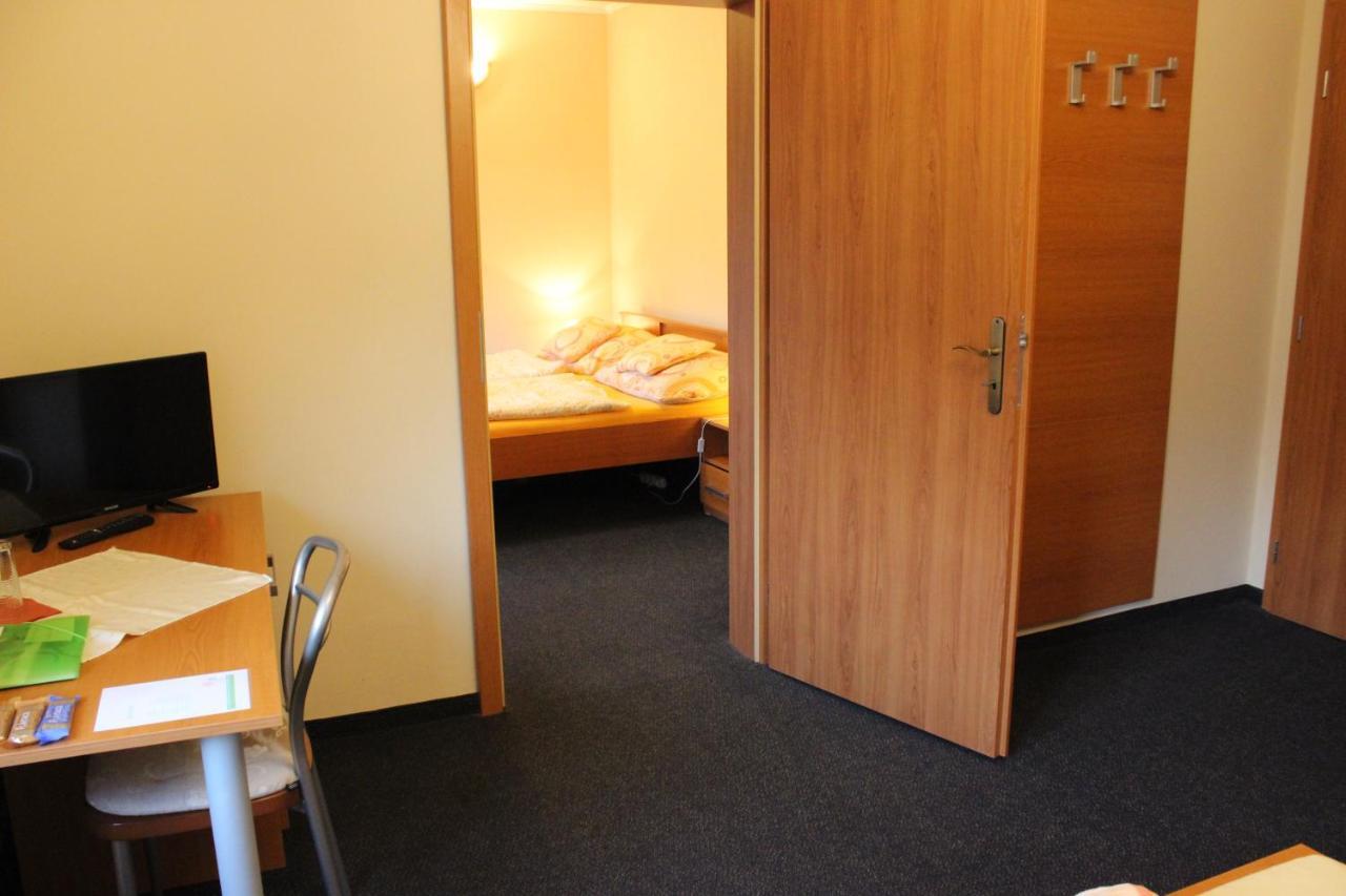 Pension Lukas Karlsbad Buitenkant foto